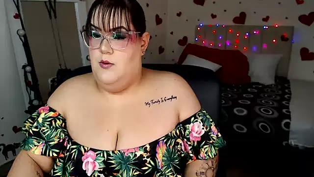Snapshot of GiannaMorrys chatting on June 4, 2:50 am GiannaMorrys online show from June 4, 2:50 am