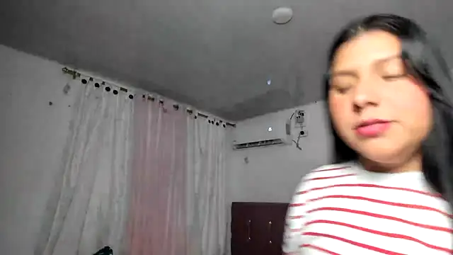 venuxwilliam online show from December 23, 12:41 am