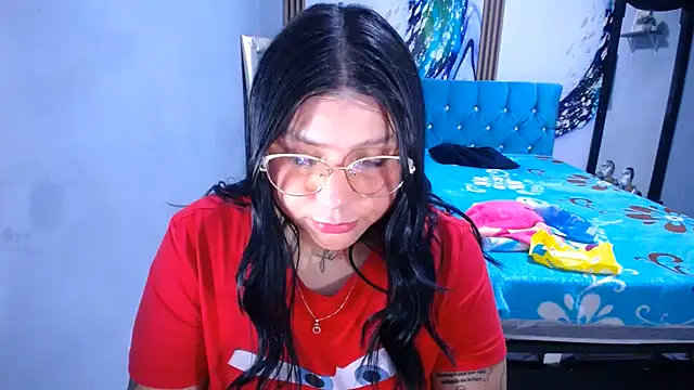 Snapshot of venuxwilliam chatting on June 14, 2:35 am venuxwilliam online show from June 14, 2:35 am