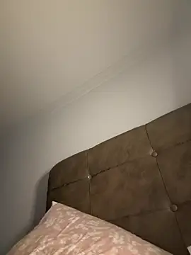 Snapshot of IamSashaLuv chatting on February 13, 11:17 am IamSashaLuv online show from February 13, 11:17 am