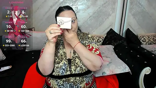lady lauren online show from April 29, 4:05 am