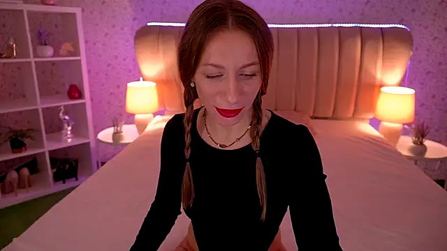 Snapshot of MirandaHobbs chatting on November 30, 7:56 am MirandaHobbs online show from November 30, 7:56 am