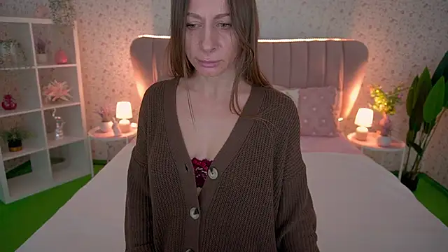 Snapshot of MirandaHobbs chatting on March 5, 4:58 pm MirandaHobbs online show from March 5, 4:58 pm