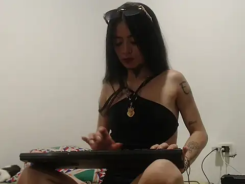 lorena allison  online show from July 6, 12:18 am