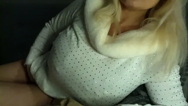 Lisavontease online show from December 27, 9:22 pm