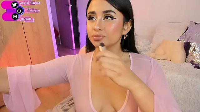 Snapshot of Queen_liana chatting on January 21, 8:52 am Queen liana online show from January 21, 8:52 am