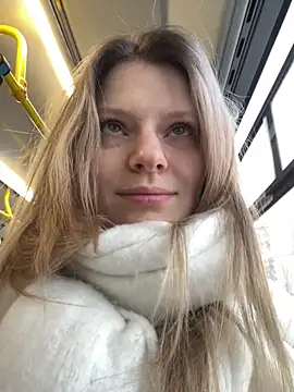 MaryHiggins online show from December 22, 11:40 am