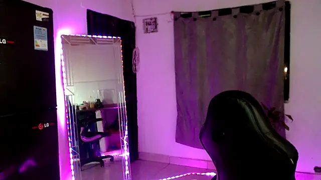 Ariana girlhots online show from January 28, 5:54 am