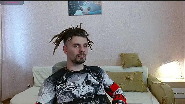 Snapshot of Aestheticguy101 chatting on May 21, 1:07 pm Aestheticguy101 online show from May 21, 1:07 pm
