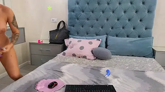 Snapshot of Theowonder chatting on September 12, 6:24 am Theowonder online show from September 12, 6:24 am