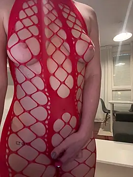 Snapshot of redheaddoll22 chatting on February 28, 1:45 pm redheaddoll22 online show from February 28, 1:45 pm