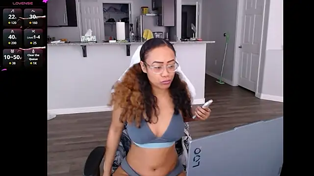 RylHoneyy online show from June 25, 5:39 pm