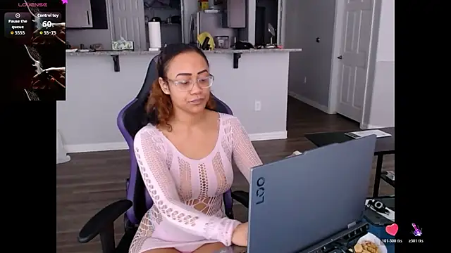 RylHoneyy online show from July 18, 6:01 pm
