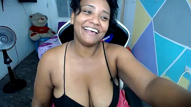 Snapshot of marysol83 chatting on January 5, 5:41 am marysol83 online show from January 5, 5:41 am