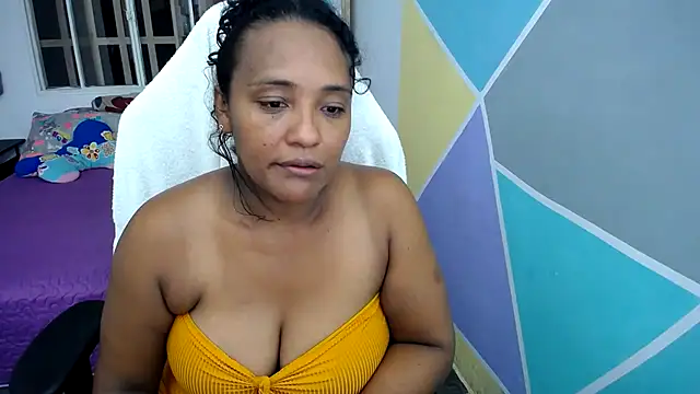 Snapshot of marysol83 chatting on January 11, 12:12 am marysol83 online show from January 11, 12:12 am