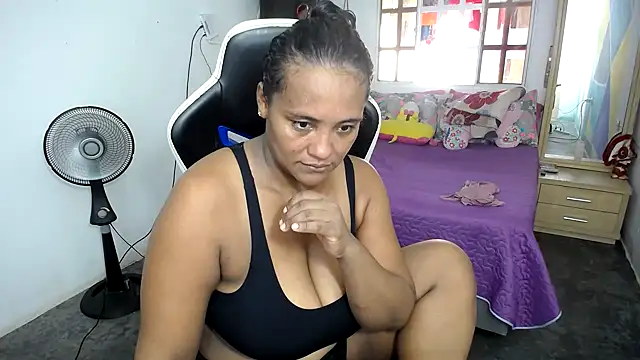 Snapshot of marysol83 chatting on January 12, 6:38 pm marysol83 online show from January 12, 6:38 pm