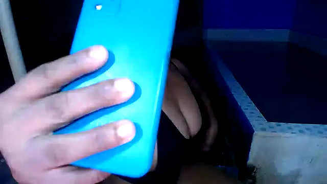 Snapshot of marysol83 chatting on March 16, 1:28 am marysol83 online show from March 16, 1:28 am