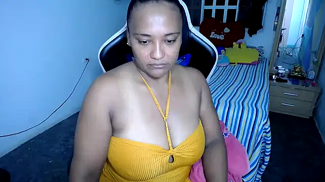 Snapshot of marysol83 chatting on March 20, 2:08 am marysol83 online show from March 20, 2:08 am