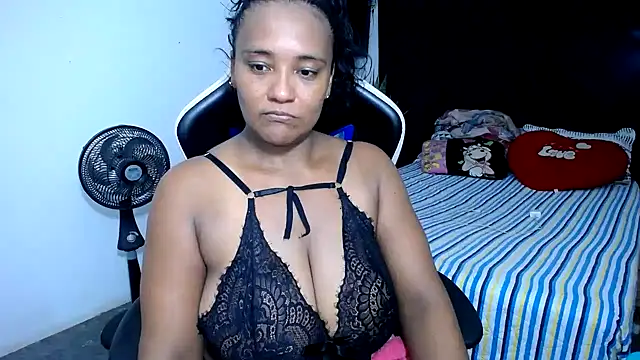 Snapshot of marysol83 chatting on March 21, 11:23 pm marysol83 online show from March 21, 11:23 pm