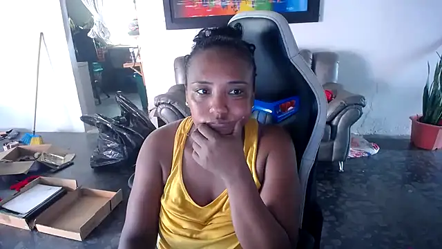 Snapshot of marysol83 chatting on October 22, 8:30 pm marysol83 online show from October 22, 8:30 pm