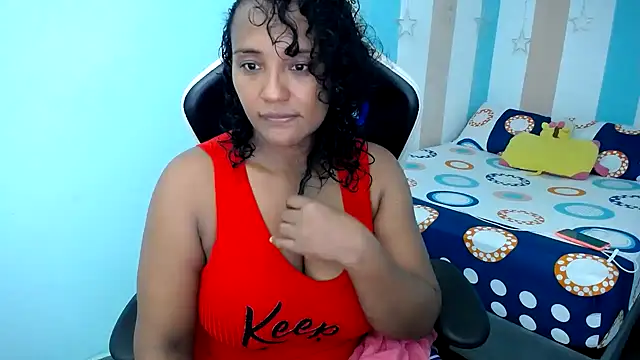 Snapshot of marysol83 chatting on November 7, 1:05 am marysol83 online show from November 7, 1:05 am