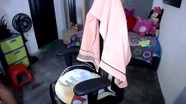 Snapshot of marysol83 chatting on March 7, 11:24 pm marysol83 online show from March 7, 11:24 pm