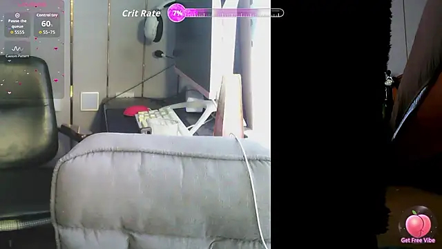 Snapshot of CrytinaSissyCrossdress chatting on March 15, 12:27 am CrytinaSissyCrossdress online show from March 15, 12:27 am