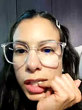 Snapshot of Angelinalombardi_ chatting on March 15, 3:40 am Angelinalombardi online show from March 15, 3:40 am