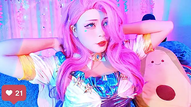 Snapshot of seraphine23 chatting on December 20, 3:36 am seraphine23 online show from December 20, 3:36 am