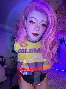 Snapshot of seraphine23 chatting on June 24, 3:27 am seraphine23 online show from June 24, 3:27 am