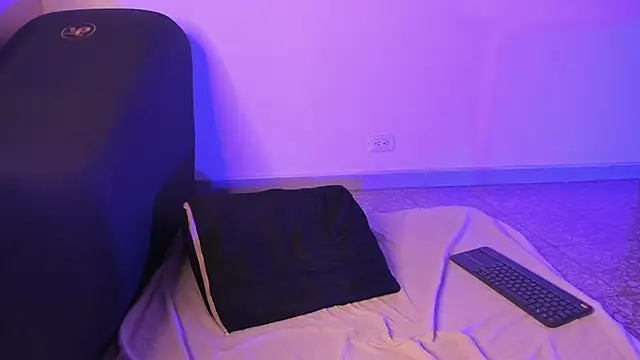 annita lopez online show from December 1, 11:10 pm