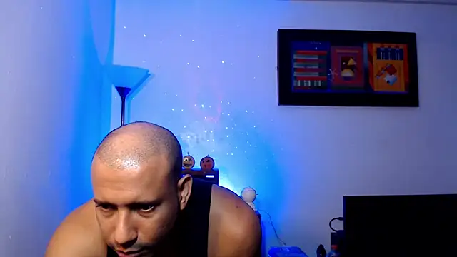 Snapshot of thommerxxx chatting on June 16, 12:41 pm thommerxxx online show from June 16, 12:41 pm