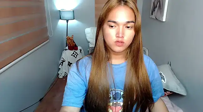 MoaningKylie online show from December 8, 9:30 pm