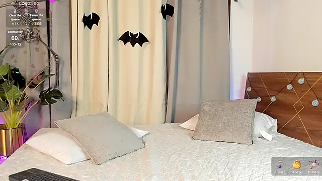 Amy art online show from October 17, 7:49 pm