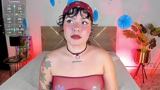 Snapshot of Amy_art chatting on June 3, 8:25 pm Amy art online show from June 3, 8:25 pm