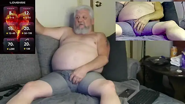 Snapshot of countrydomdaddy chatting on January 6, 11:07 pm countrydomdaddy online show from January 6, 11:07 pm