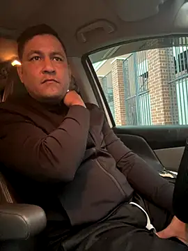 Snapshot of Yedriserna chatting on November 7, 10:32 pm Yedriserna online show from November 7, 10:32 pm