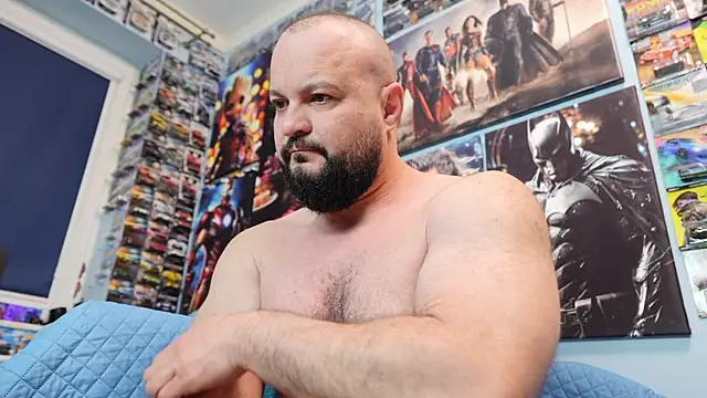 Muscle Bear online show from April 4, 5:16 am