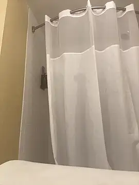 Snapshot of tiffanimonroe chatting on October 31, 9:05 pm tiffanimonroe online show from October 31, 9:05 pm