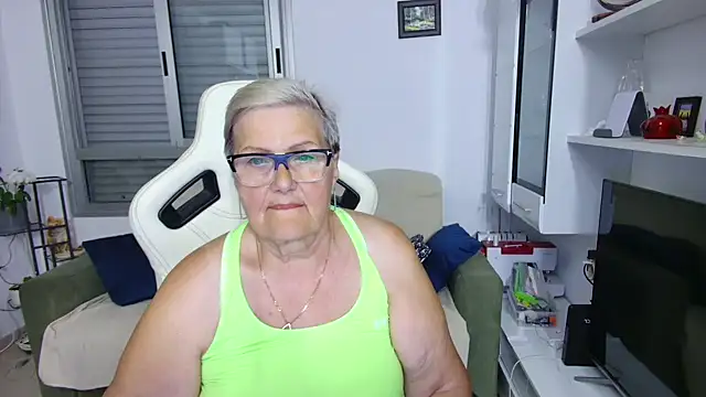 Snapshot of Selenna57 chatting on May 15, 9:55 pm Selenna57 online show from May 15, 9:55 pm