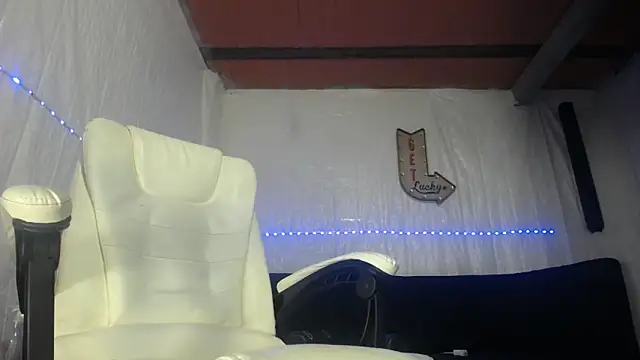 Carlo yates online show from June 7, 10:57 pm