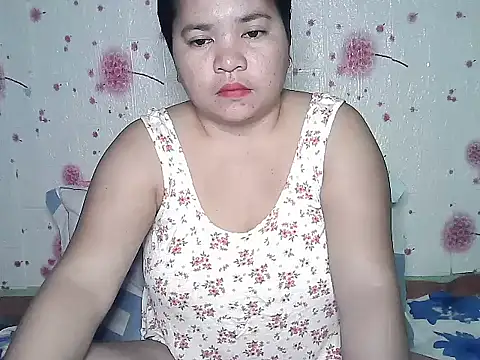 Snapshot of hotpussyxxx33x chatting on March 18, 2:15 am hotpussyxxx33x online show from March 18, 2:15 am