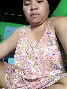 Snapshot of hotpussyxxx33x chatting on April 1, 1:01 pm hotpussyxxx33x online show from April 1, 1:01 pm