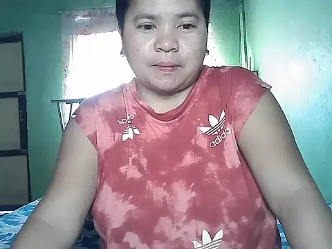 Snapshot of hotpussyxxx33x chatting on April 14, 3:56 am hotpussyxxx33x online show from April 14, 3:56 am