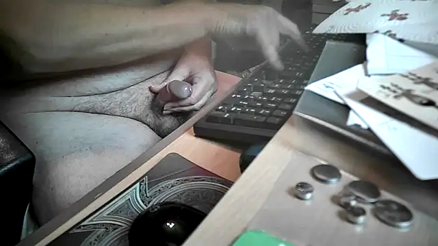 dirtyharry2022 online show from January 1, 12:44 pm