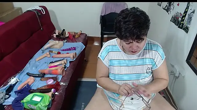 Snapshot of angelitolove727 chatting on January 29, 2:09 am angelitolove727 online show from January 29, 2:09 am