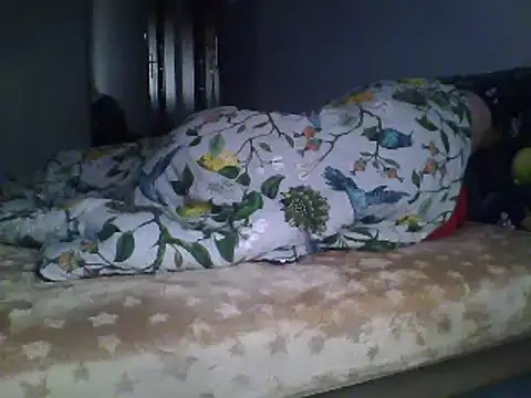 Snapshot of michu81 chatting on December 26, 11:21 am michu81 online show from December 26, 11:21 am