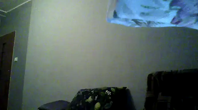 Snapshot of michu81 chatting on December 26, 10:31 pm michu81 online show from December 26, 10:31 pm