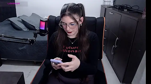 xxbbtaa online show from June 18, 1:39 am