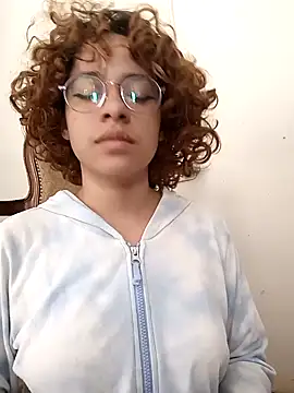 EmmaMelissa0521 online show from January 11, 8:21 pm